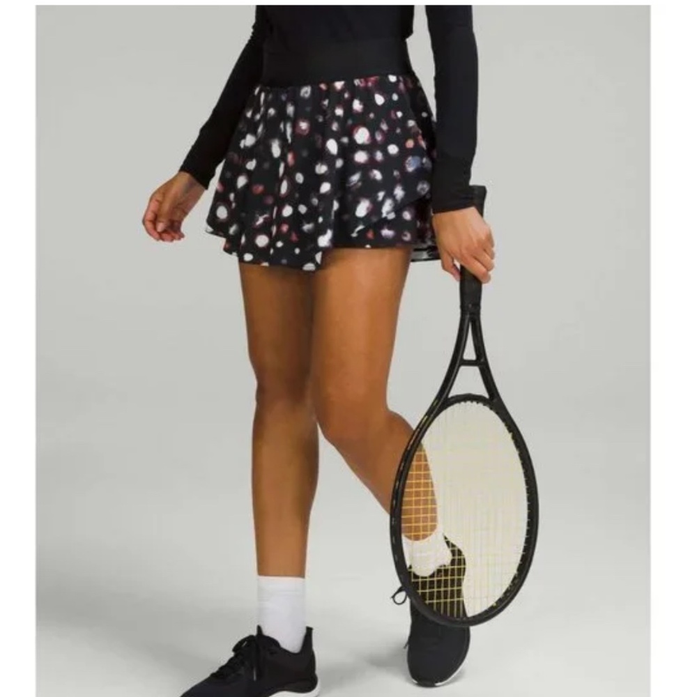 Lululemon court Rival perforated High Rise Skirt *Long